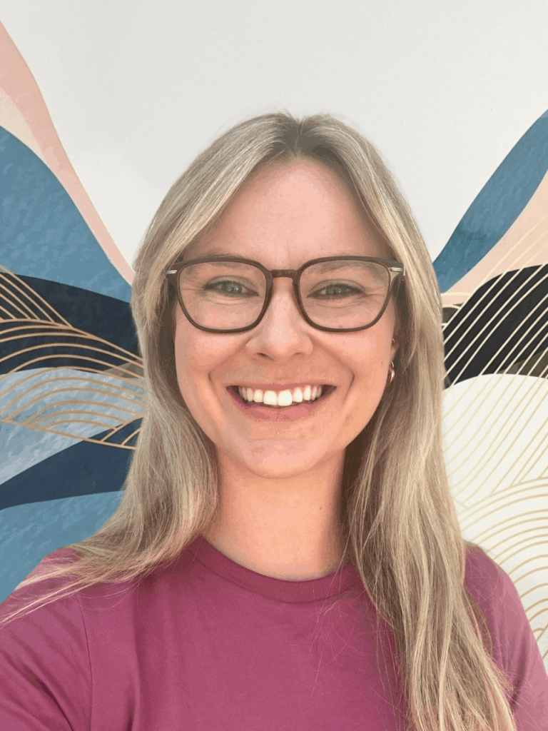 Courtney Reinheimer | Registered Psychologist at Raise the Bar Clinic