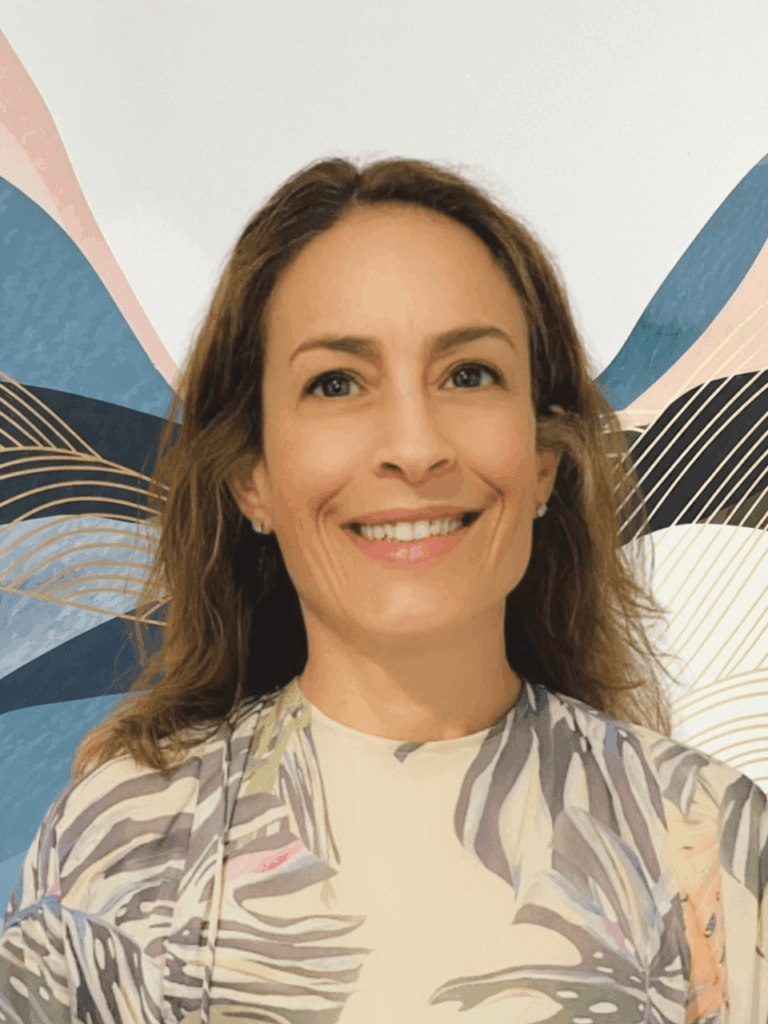 Julia Tartaro | Senior Psychologist at Raise the Bar Clinic