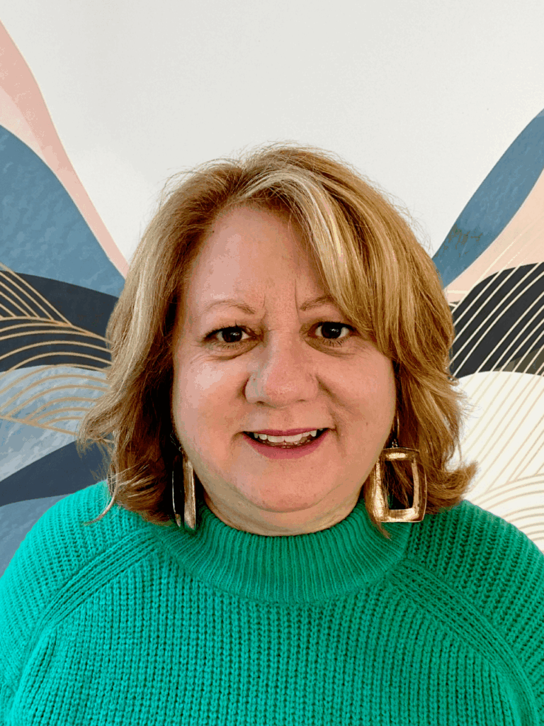 Pauline Thomopoulos | Intake Officer at Raise the Bar Clinic